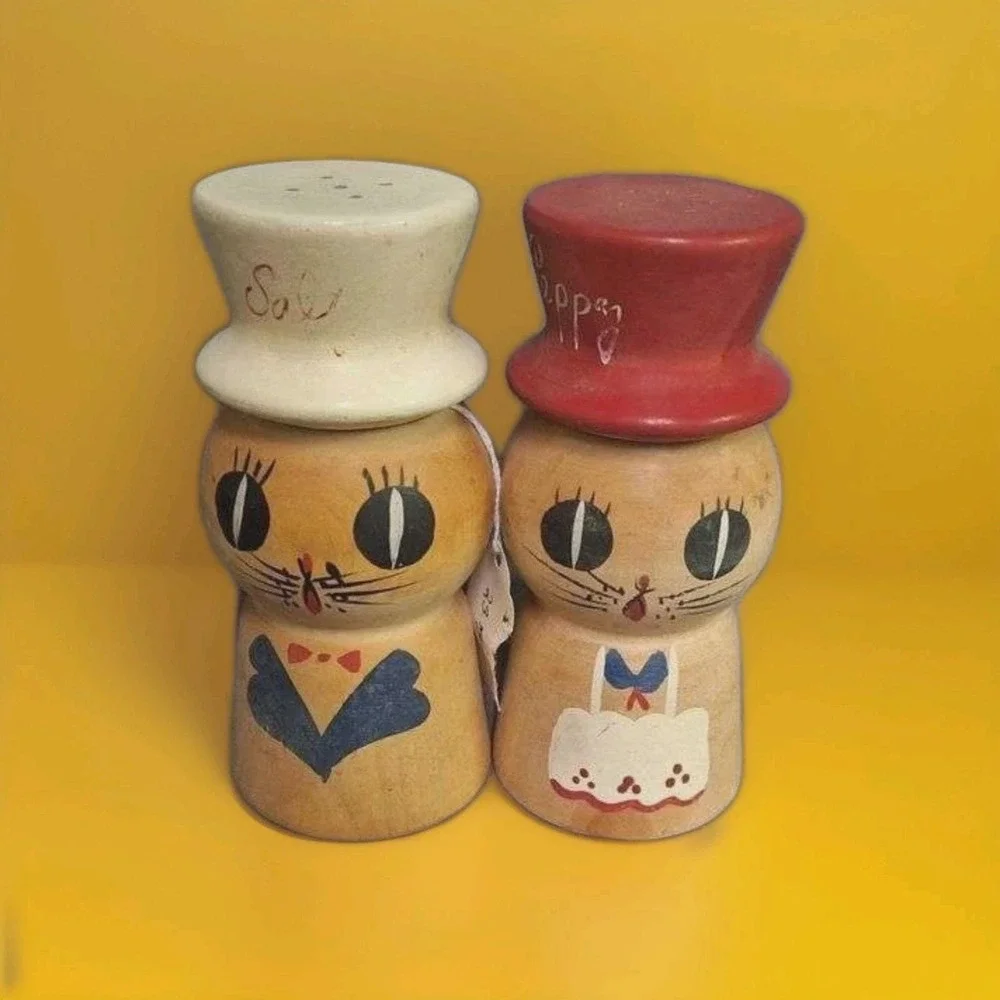 Rare Large Vintage Salt & Peppy Cat Shakers 1950-1960 Collectible Salt Pepper
